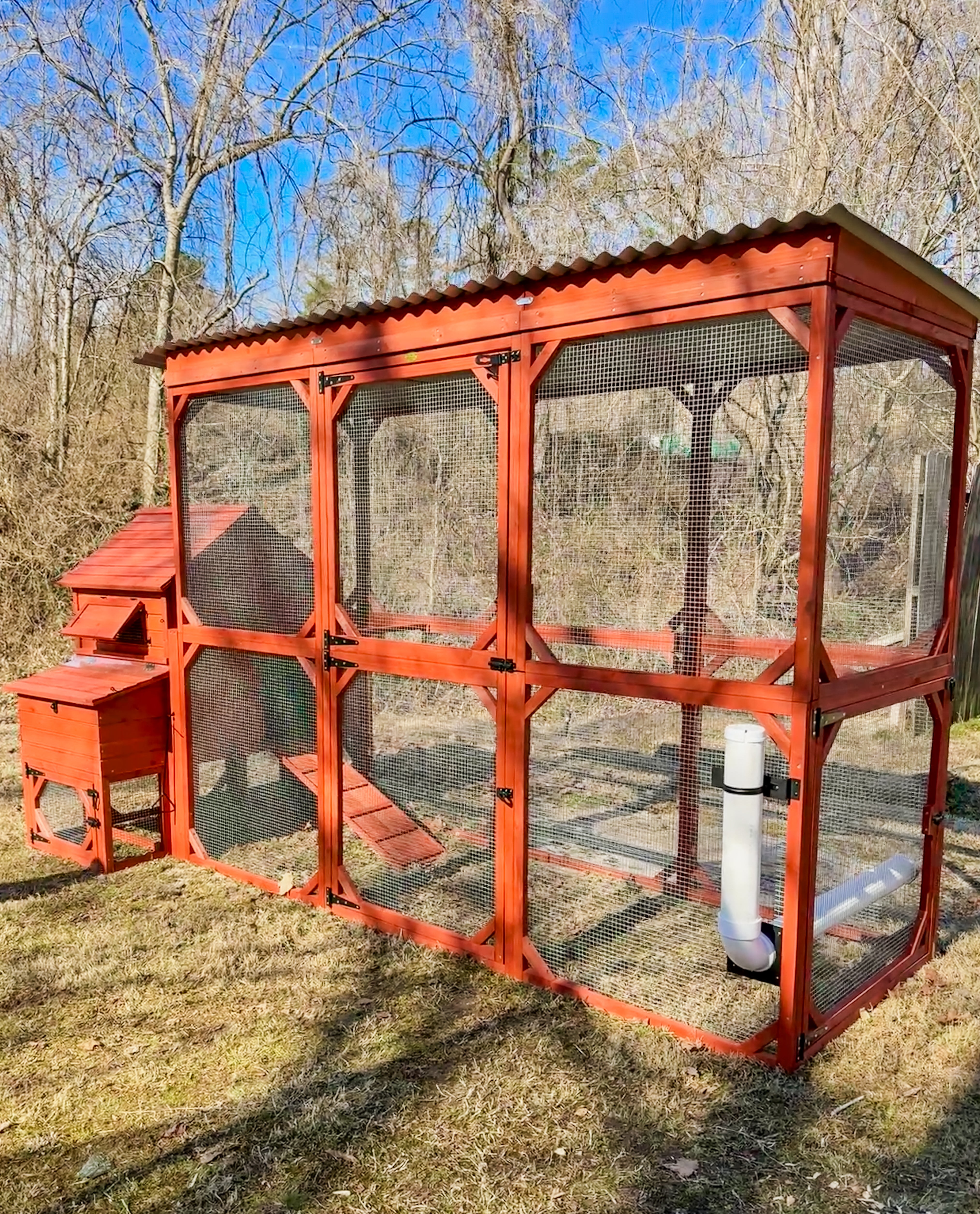The Orpington Lodge is an awesome coop for your flock and comes with the option of a standard 4ft tall run or a 6ft tall walk-in run. 