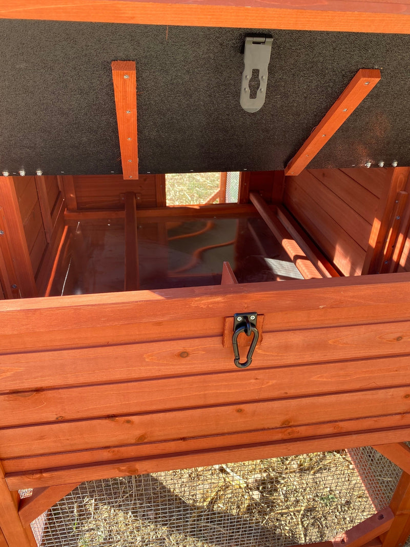 Leghorn Cottage Chicken Coop 4+ Chickens. IN STOCK!